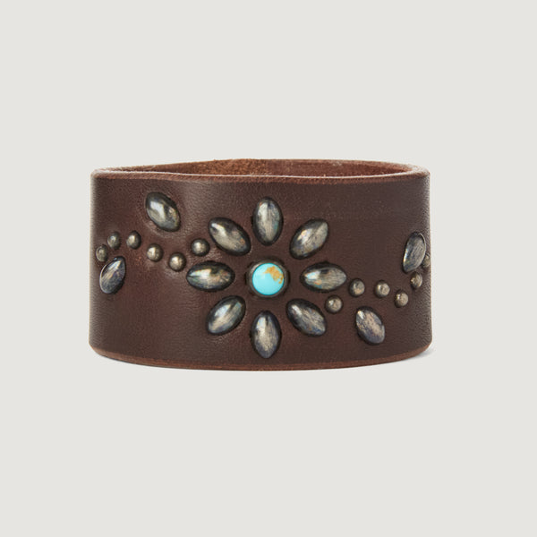 Cuff 02: Flower-shaped design centered by a turquoise stone