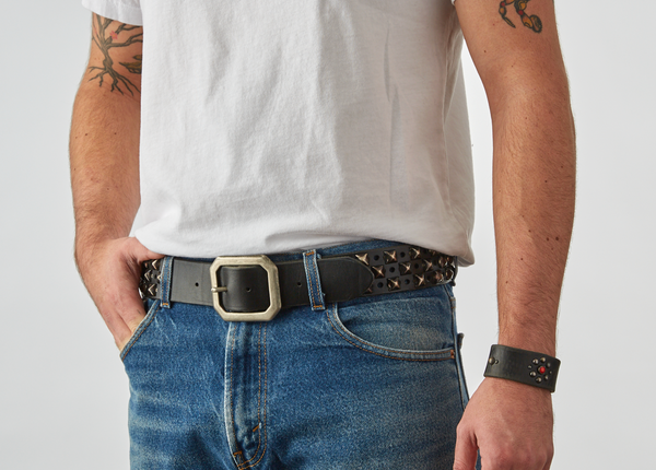Cuff 03: Classic medallion pattern with a central red stone