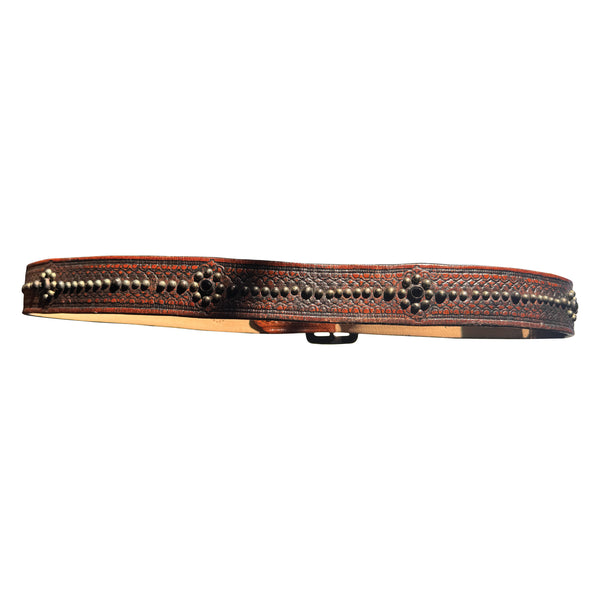 V12: Vintage belt on hand-dyed leather in black and brown with black stones