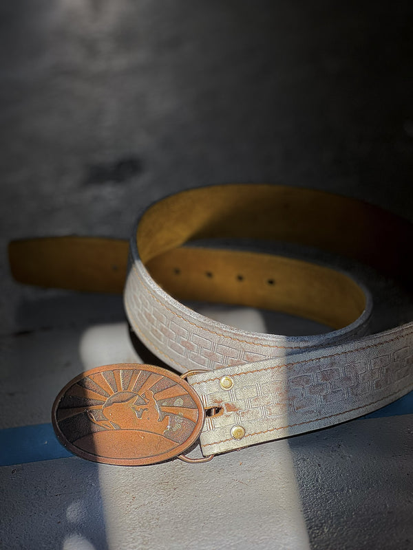 Vintage Belt SB-42. White Leather with Snowmobile Embossed Buckle, Size 32 Only.