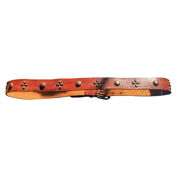 V18: Vintage belt on brown leather with bottlecaps and oval studs