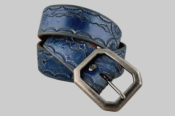 Vintage Belt 23: Blue belt with tooled edges. Size 35 only.